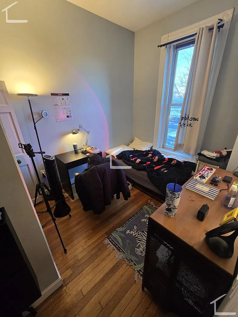 Updated 4 Bed — Photo 2