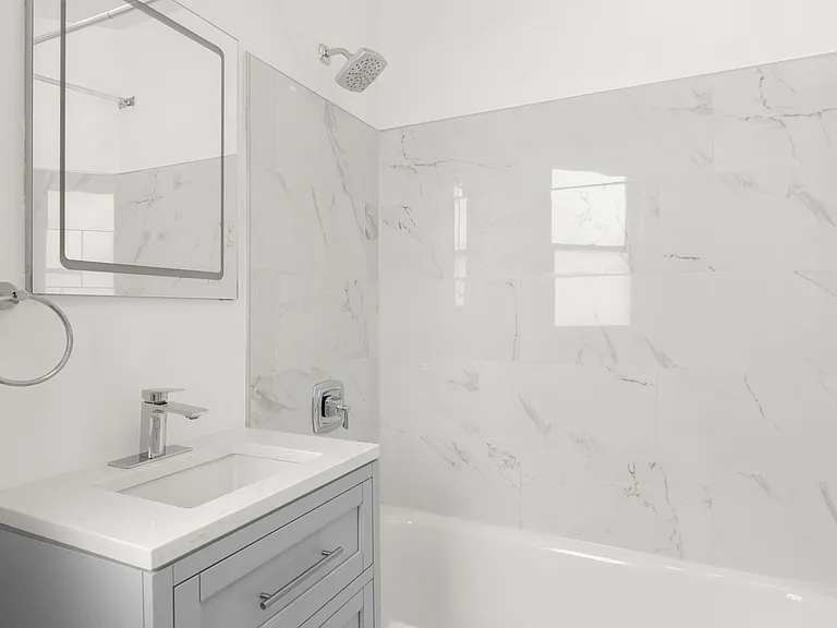 95 Cervantes Blvd #210 — Photo 8