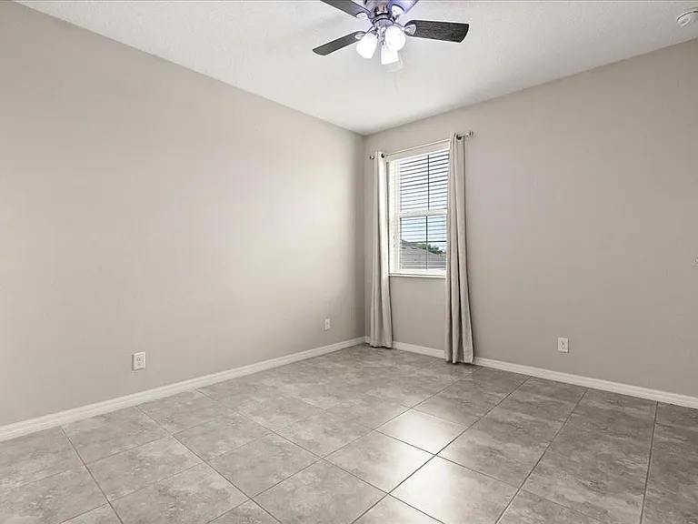 1046 Grand Hilltop Dr — Photo 9