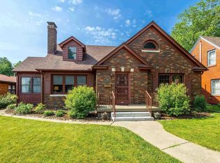 2943 E 18th St, Davenport, IA 52803