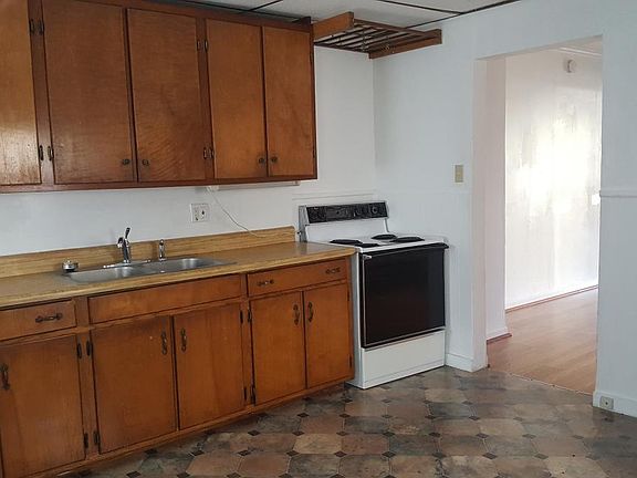 5th image of 404 Linganore Ave