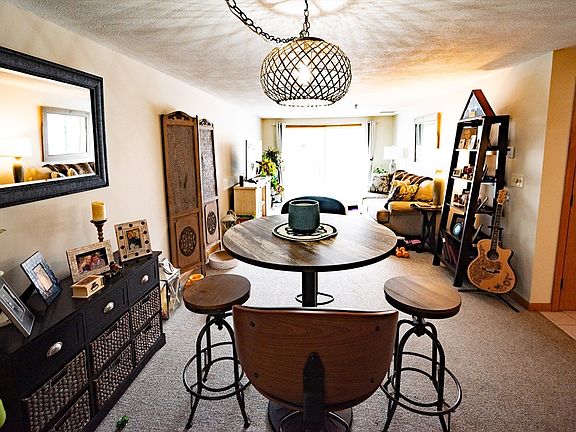 3rd image of 45 Christopher Dr #210