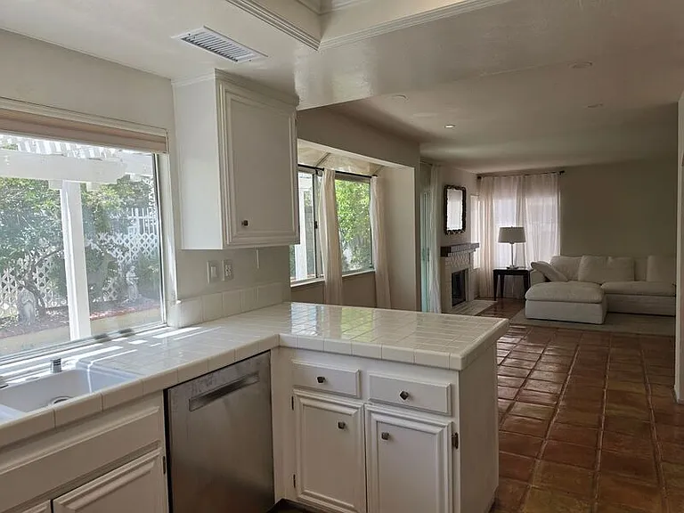 398 N Brook Glen Ln — Photo 15