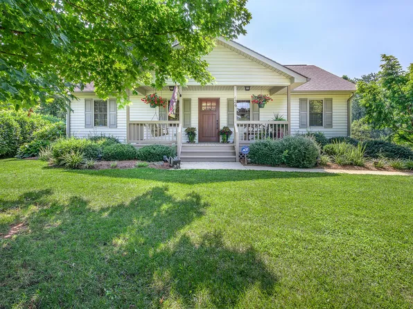 426 Morgan Rd, Candler, NC 28715