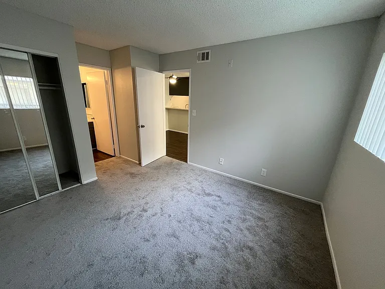 951 S. Oxford Ave. — Photo 91
