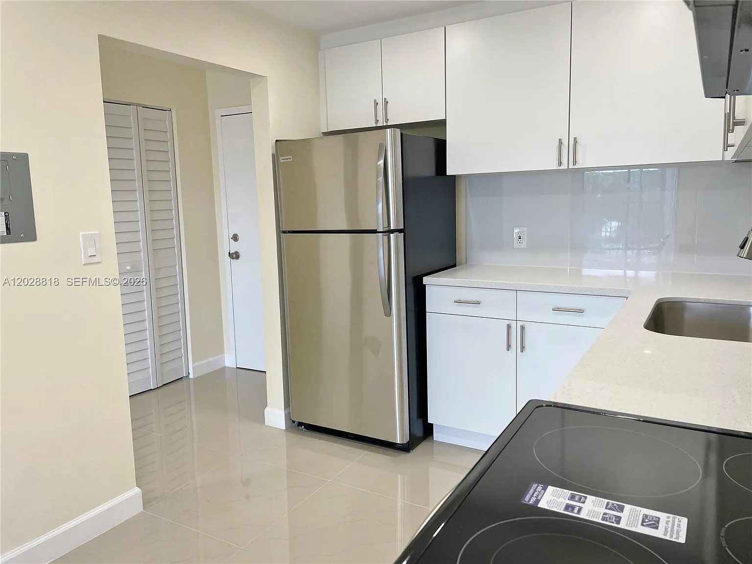 Woodside Apts Condo — Photo 4