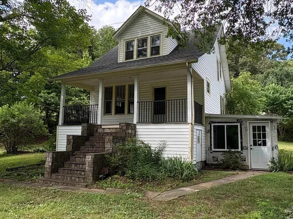 1654 River Rd, Faber, VA 22938