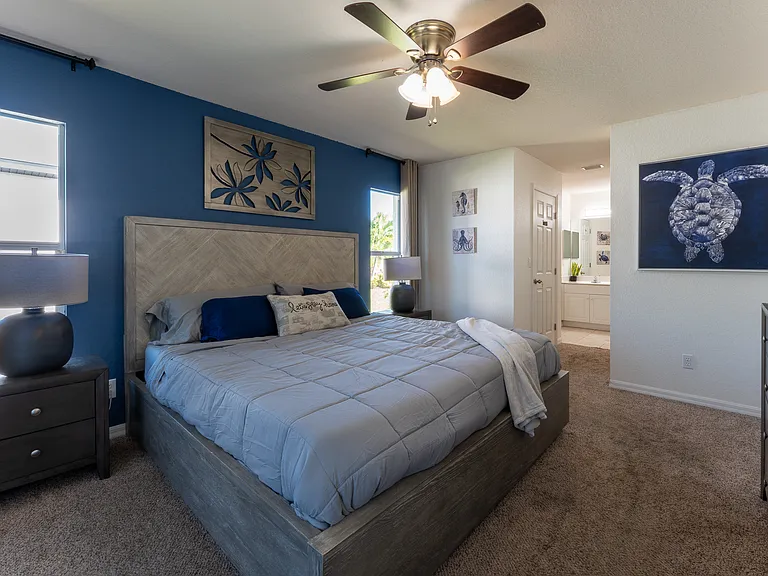 4728 SW 24th Ave — Photo 8
