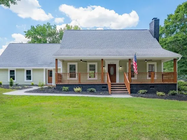 421 Quail Run Cir, Fountain Inn, SC 29644