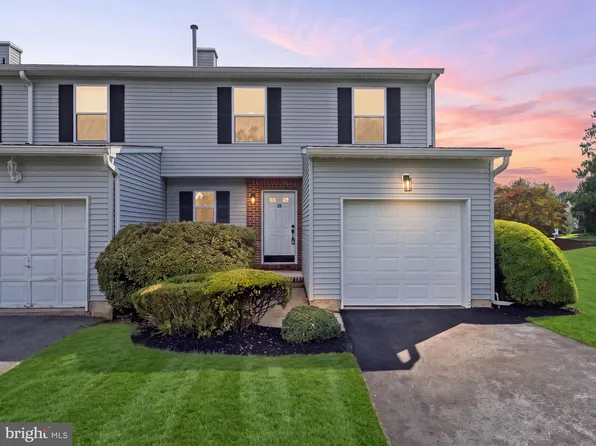 18 Spruce St, Jamesburg, NJ 08831