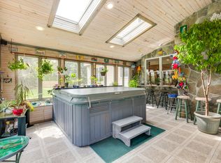 13 Devonshire Dr, Voorhees, NJ 08043