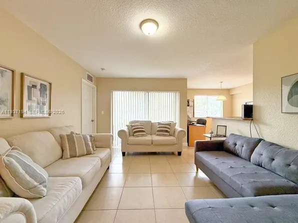 21150 SW 87th Ave APT 105, Cutler Bay, FL 33189
