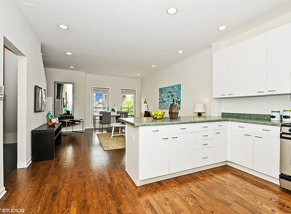 4th image of 4631 N Winthrop Ave
