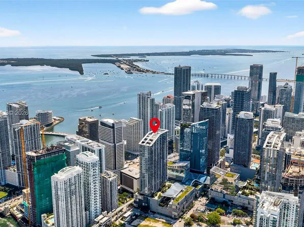68 SE 6th St, Miami, FL