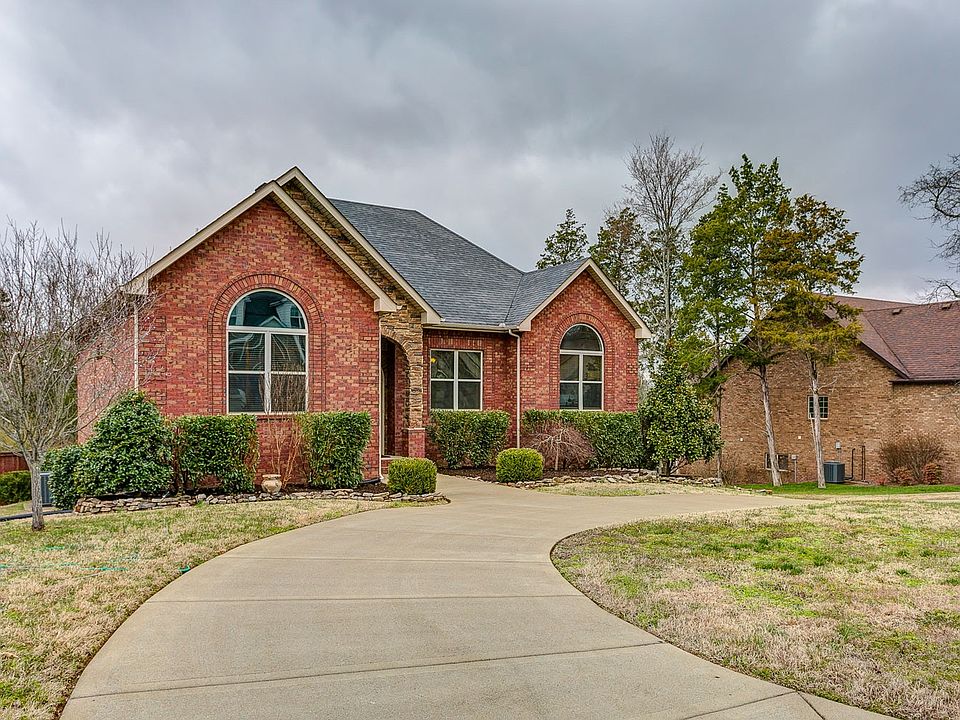 1st image of 1221 Ben Hill Blvd