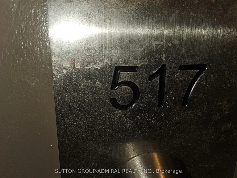 942 Yonge St #517 — Photo 7