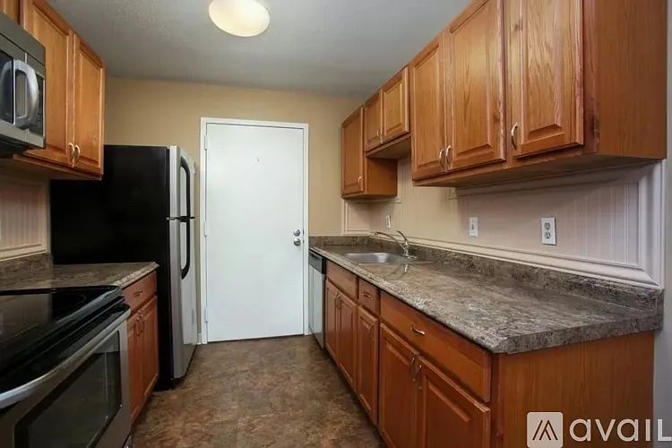 Building Photo - 56 Village Brook Ln #7