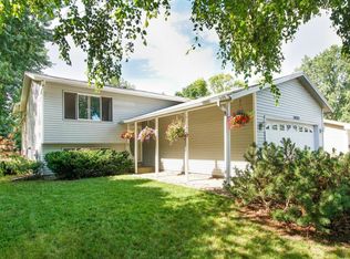 14185 Carmody Dr, Eden Prairie, MN 55347