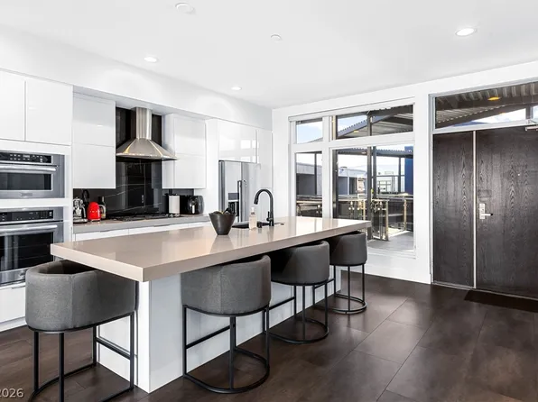8925 W Flamingo Rd Unit 325, Las Vegas, NV 89147