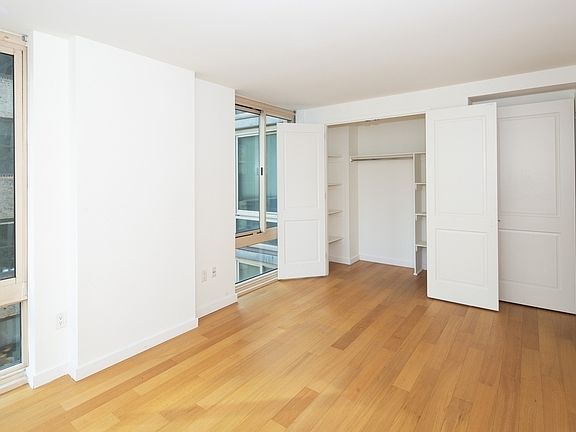 4th image of 260 W 54th St APT 30A