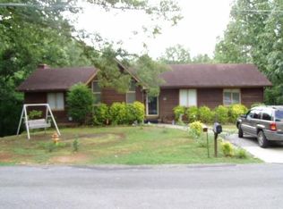 108 Annie Laurie Dr, Talladega, AL 35160
