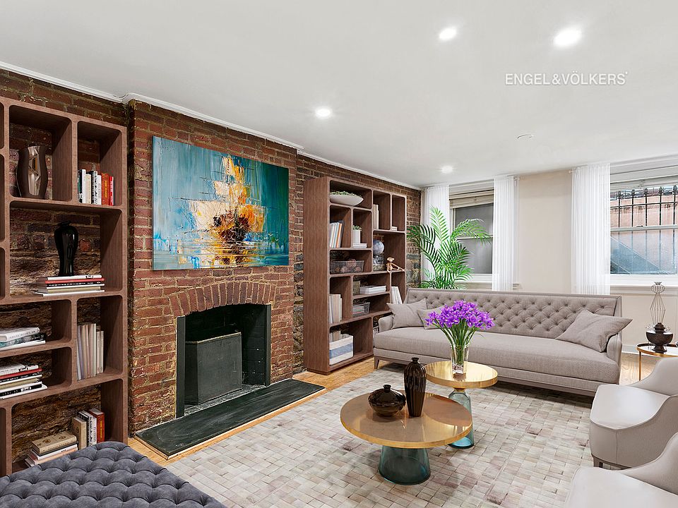 1st image of 255 W 4th St
