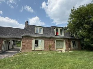 445 Mack Rd, Leonard, MI 48367