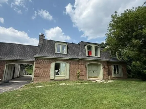 445 Mack Rd, Leonard, MI 48367