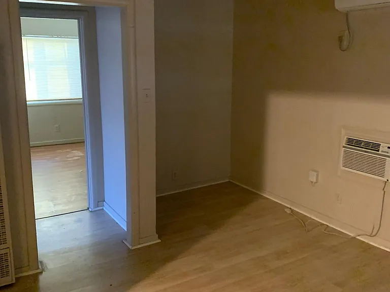 109 Maple St — Photo 6