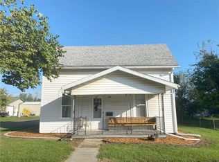 1603 Monroe Ave, Charleston, IL 61920