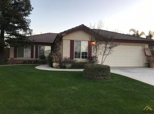 9515 Waterbury Dr, Bakersfield, CA 93312