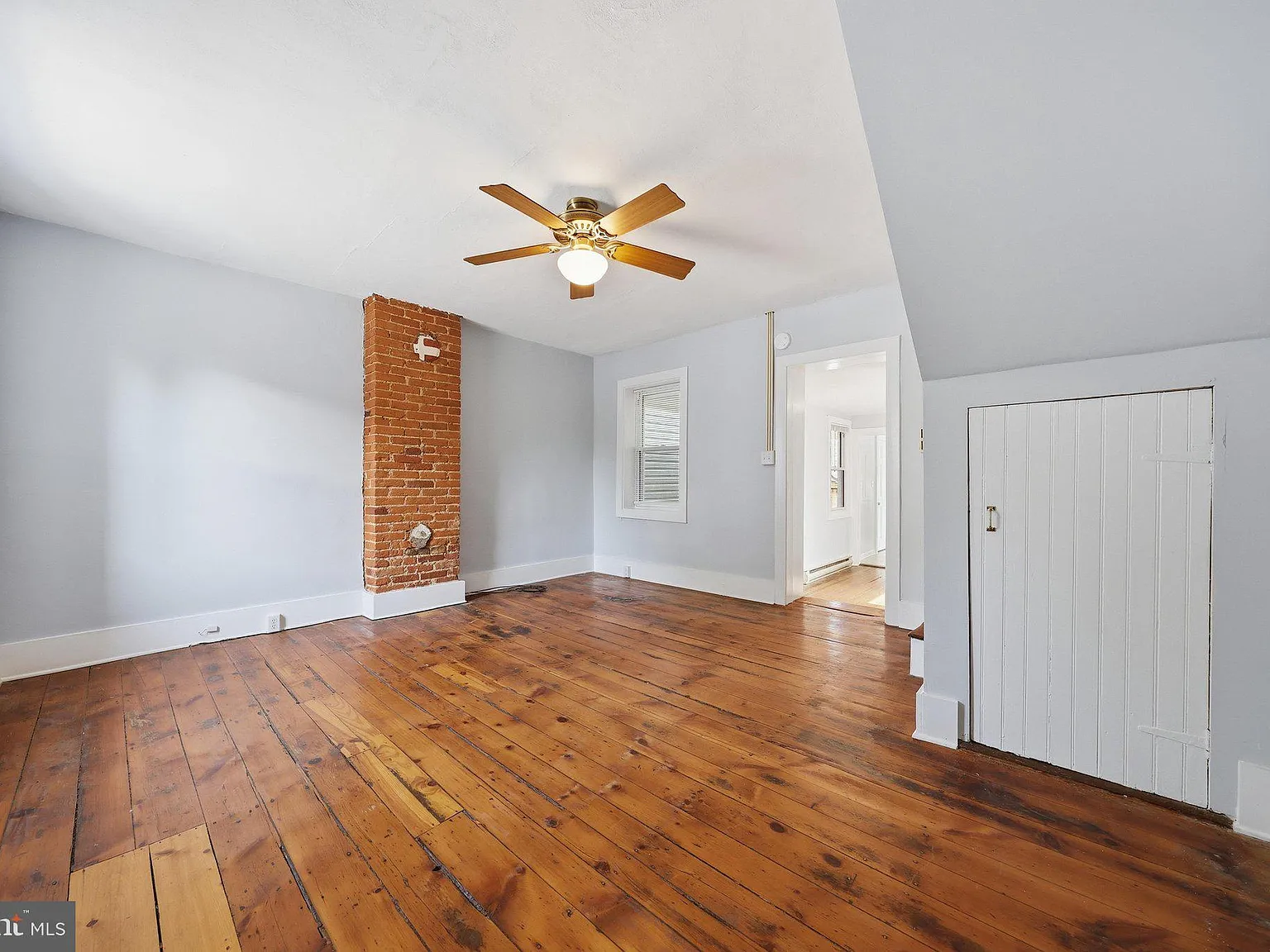 2 bed, 1.0 bath, 1248 sqft, $2,000 — Photo 3