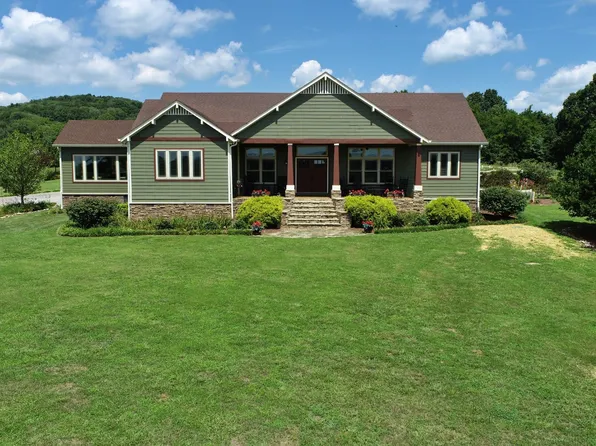 100 Hankins Ln, Hartsville, TN 37074