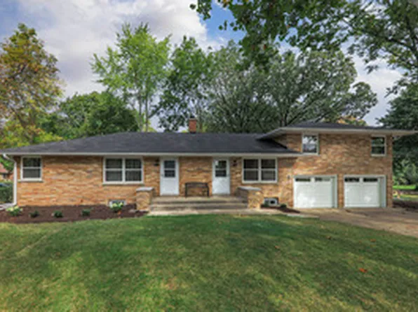 117 E 6th Ave, Naperville, IL 60563