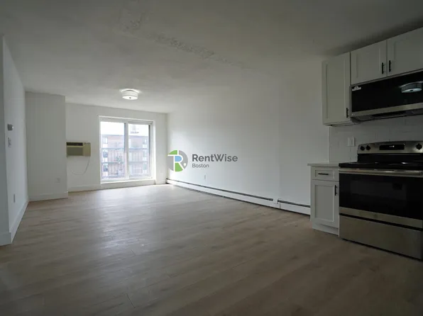 742 E 6th St #3, Boston, MA 02127