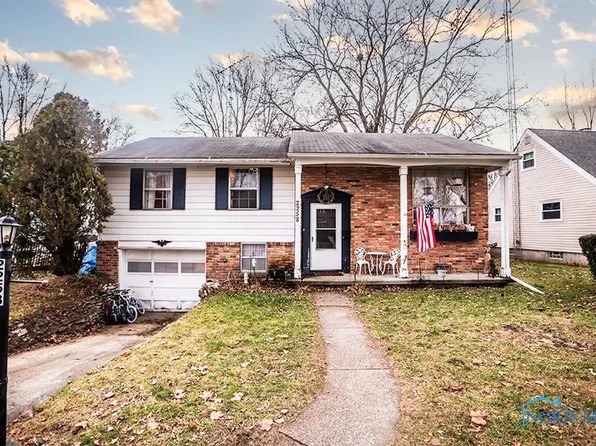 2258 Rose Hill Dr, Toledo, OH 43615