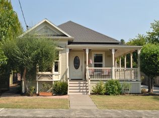 520 College St, Healdsburg, CA 95448