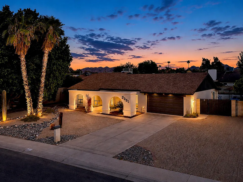 2331 E Sunnyside Dr
