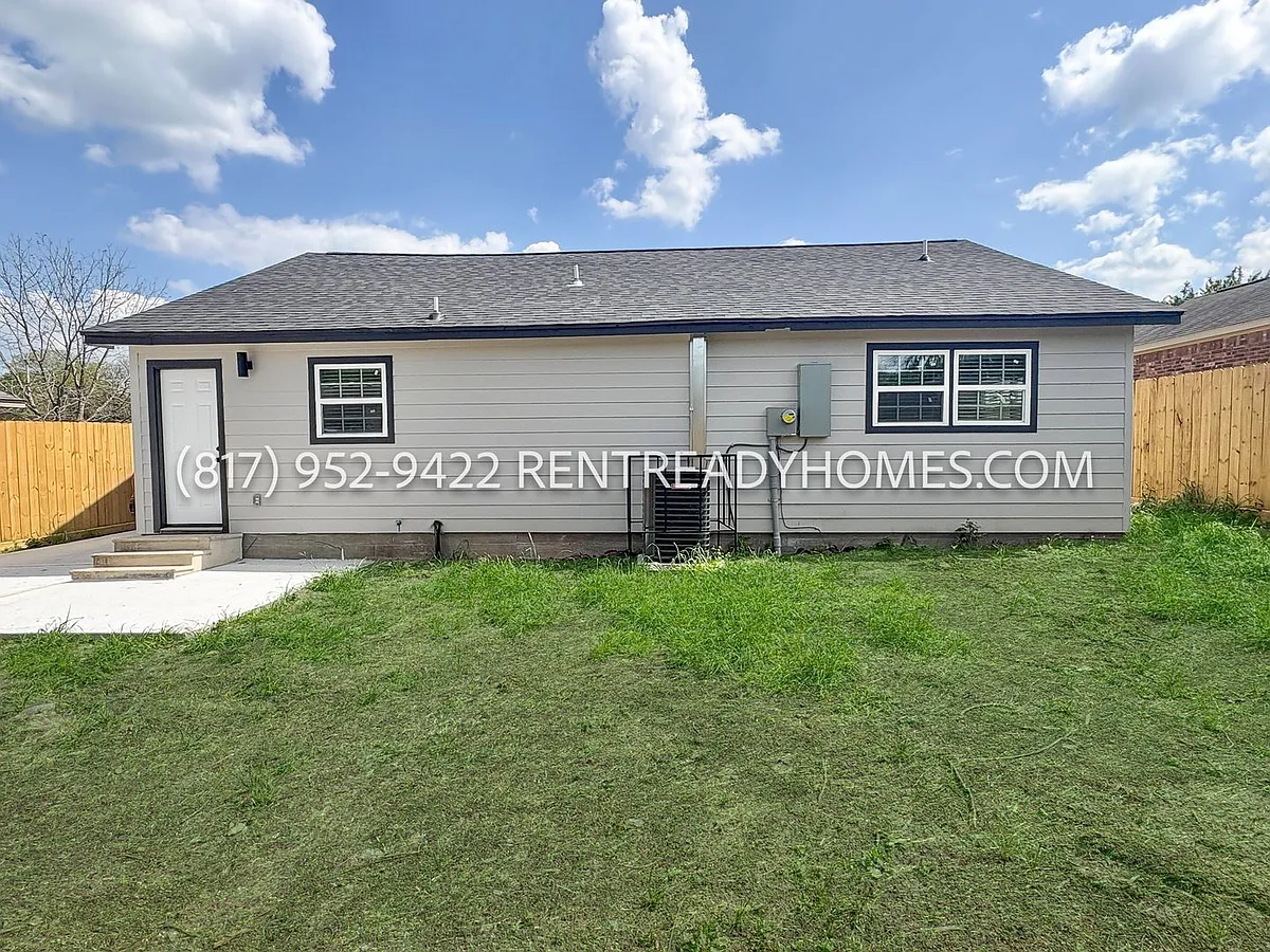 Building Photo - 607 Lake View Dr