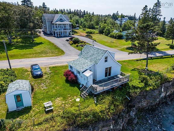 5th image of 811 French Cross Rd