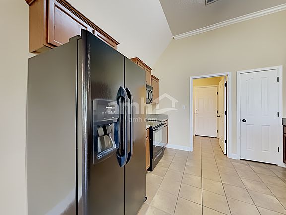 4th image of 2542 Pyramid Dr