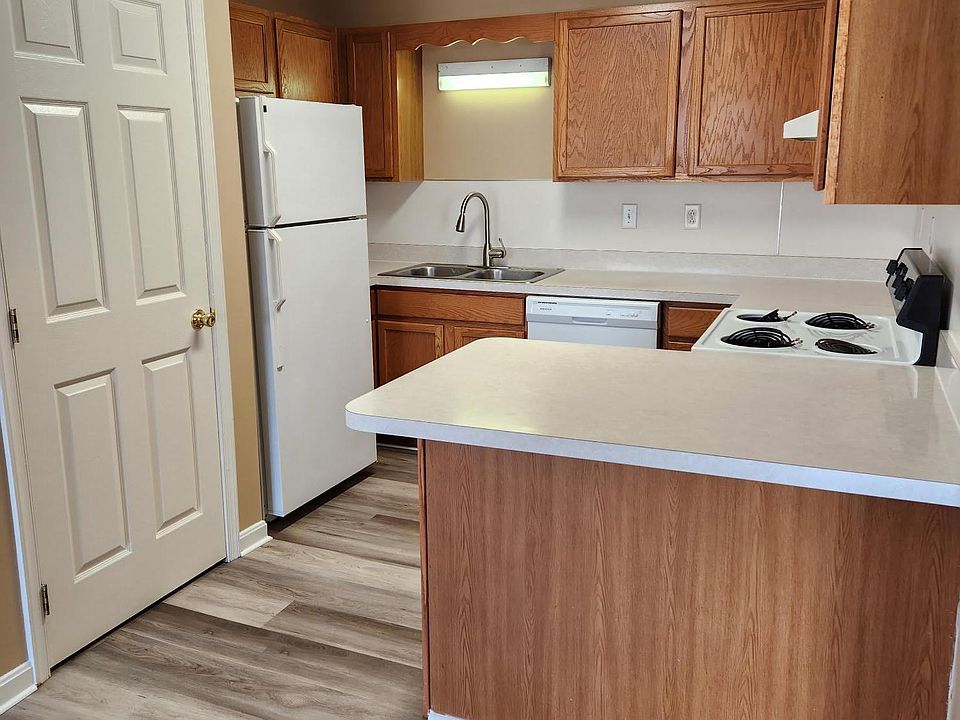 2nd image of 206 Buglers Way #25-5