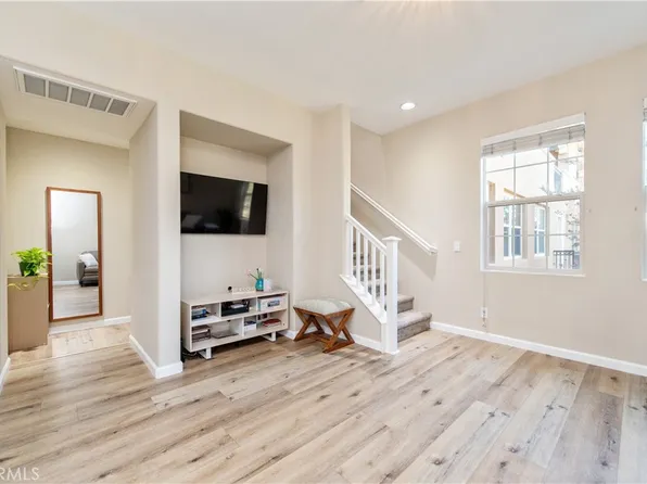 81 Long Mdw #85, Irvine, CA 92620