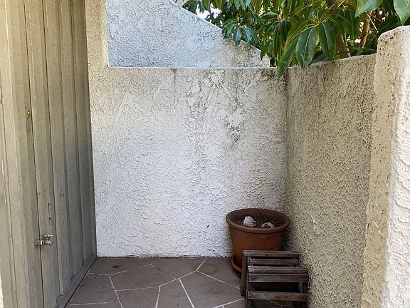 4th image of 11744 Moorpark St APT B