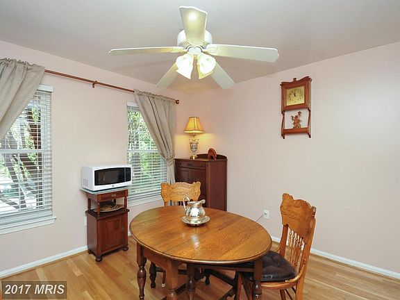 3rd image of 8372 Stationhouse Ct