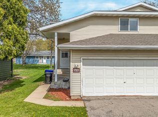 722 N Hawthorne Dr, Appleton, WI 54915