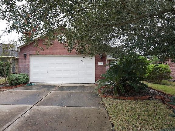 3rd image of 138 Thunder Basin Dr