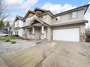 23965 107th Ave, Maple Ridge, BC V2W 0B3