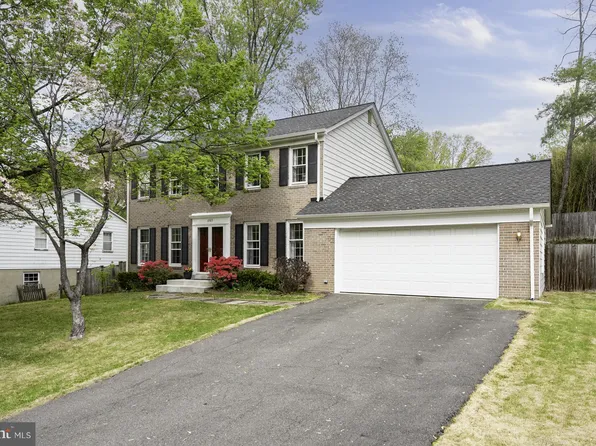 6303 Shiplett Blvd, Burke, VA 22015