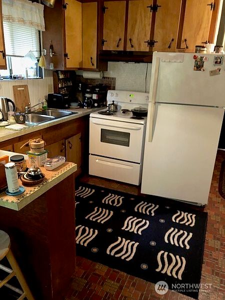 2nd image of 431 N Mt Seattle Way